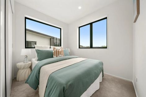 Photo of property in 1/13 Rengarenga Rise, Fairview Heights, Auckland, 0632