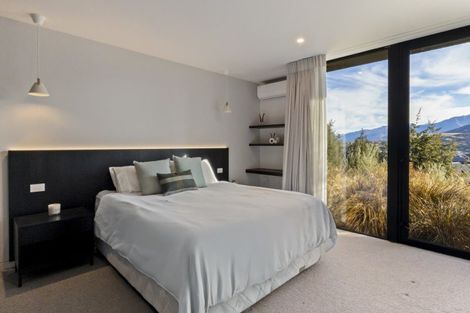 Photo of property in 24 Double Cone Road, Jacks Point, Queenstown, 9371