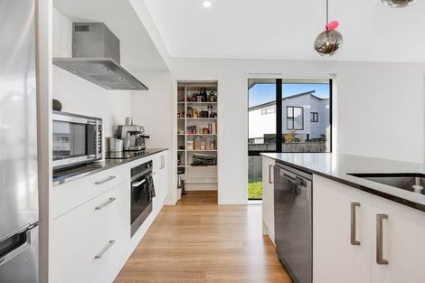 Photo of property in 83 Marellen Drive, Red Beach, 0932