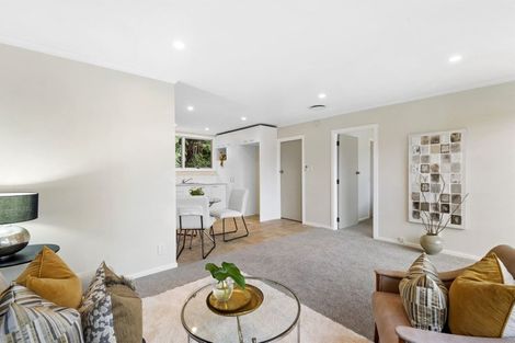 Photo of property in 1/26 Rewi Street, Torbay, Auckland, 0630