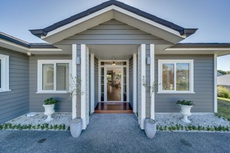 Photo of property in 5 Avocado Lane, Bethlehem, Tauranga, 3110