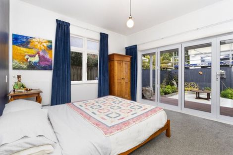 Photo of property in 7 Marine Parade, Eastbourne, Lower Hutt, 5013