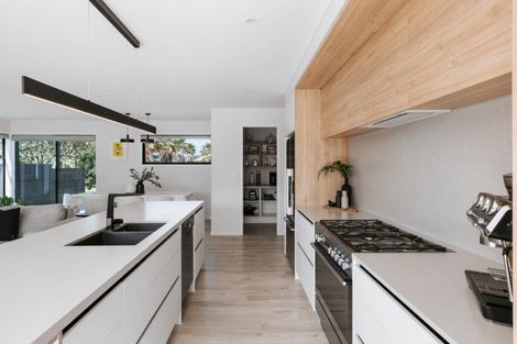 Photo of property in 15 Cassinia Close, Papamoa Beach, Papamoa, 3118