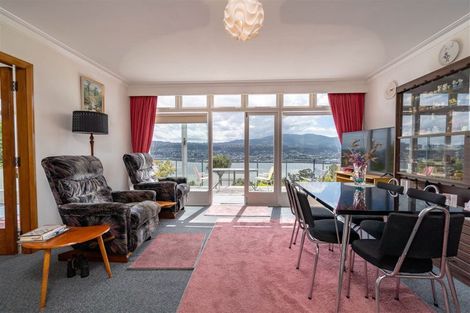 Photo of property in 121 Larnach Road, Vauxhall, Dunedin, 9013