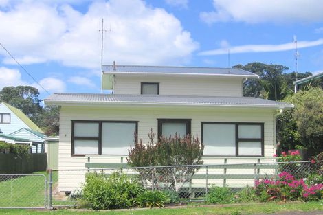 Photo of property in 7 Seaview Road, Waihi Beach, 3611
