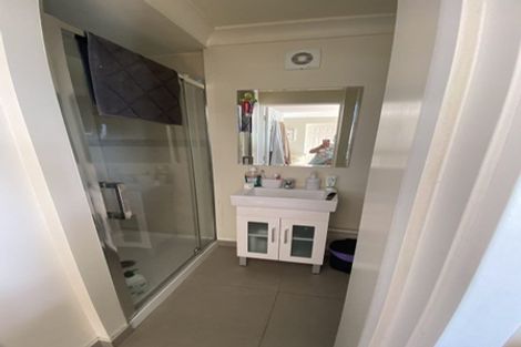 Photo of property in 187a Browns Bay Road, Browns Bay, Auckland, 0630