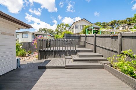Photo of property in 76 San Valentino Drive, Henderson, Auckland, 0612