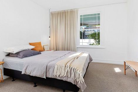 Photo of property in 32 Aro Street, Aro Valley, Wellington, 6021