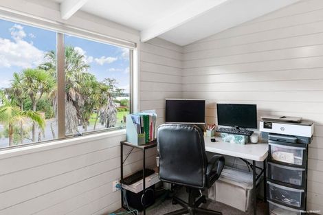 Photo of property in 17 Hoylake Place, Wattle Downs, Auckland, 2103