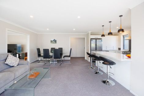 Photo of property in 34 Dogwood Way, Milson, Palmerston North, 4414