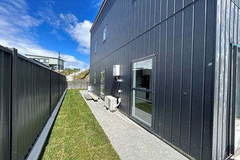 Photo of property in 28 Koreke Close, Kenepuru, Porirua, 5022