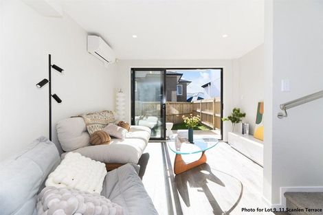 Photo of property in 4/11 Scanlen Terrace, Kelston, Auckland, 0602
