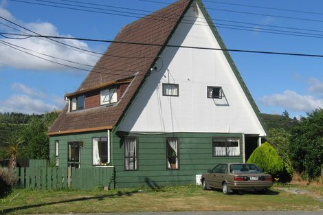 Photo of property in 2/74 Gillespies Road, Birchville, Upper Hutt, 5018