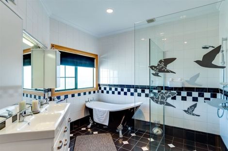 Photo of property in 238 Poraiti Road, Poraiti, Napier, 4182