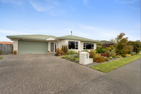 Photo of property in 9 Knightsbridge Place, Taradale, Napier, 4112