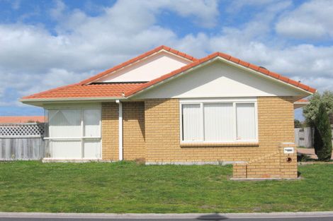 Photo of property in 2 Andalusian Place, Papamoa Beach, Papamoa, 3118