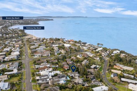 Photo of property in 4/92 Churchill Road, Murrays Bay, Auckland, 0630