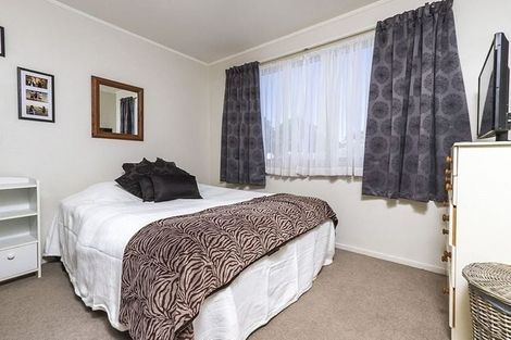 Photo of property in 26 Zita Maria Drive, Massey, Auckland, 0614