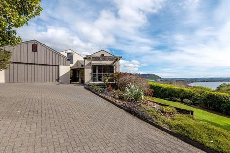 Photo of property in 35d Grand Vue Road, Kawaha Point, Rotorua, 3010