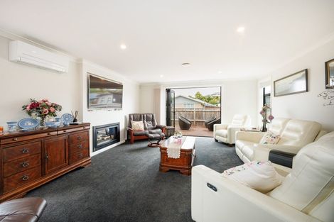Photo of property in 16 Serenity Crescent, Kelvin Grove, Palmerston North, 4414