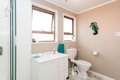 Photo of property in 47 Meadowbrook Drive, Cloverlea, Palmerston North, 4412