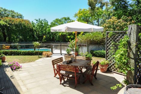 Photo of property in 35 Iona Road, Havelock North, 4130