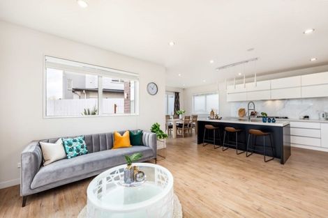 Photo of property in 64 Huntington Park Drive, Greenhithe, Auckland, 0632