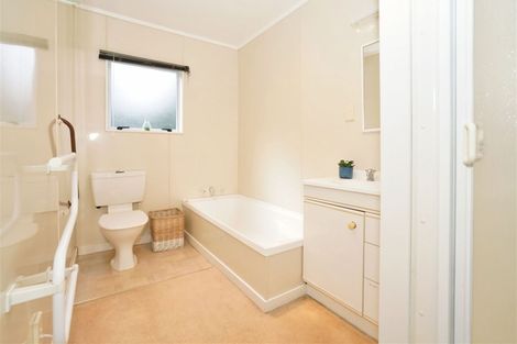 Photo of property in 18 Helena Road, Hillcrest, Hamilton, 3216