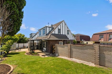 Photo of property in 1/24 Curacao Place, Half Moon Bay, Auckland, 2012