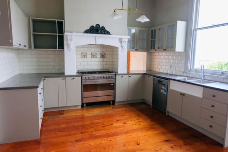 Photo of property in 1 Ure Street, South Hill, Oamaru, 9400