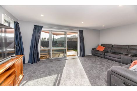 Photo of property in 2/19 Rookwood Avenue, New Brighton, Christchurch, 8083