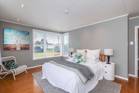 Photo of property in 5 Jolson Road, Mount Wellington, Auckland, 1062