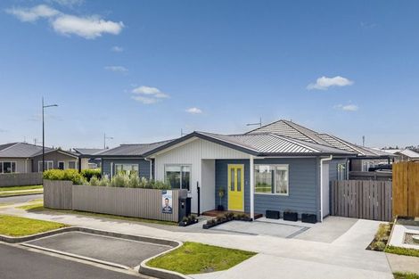 Photo of property in 30 Whareatua Avenue, Takanini, 2112