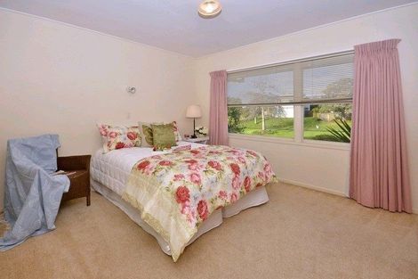 Photo of property in 20 Belmere Rise, Farm Cove, Auckland, 2012