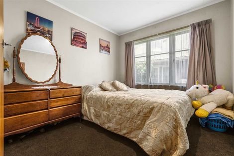 Photo of property in 102 Beaumonts Way, Manurewa, Auckland, 2102