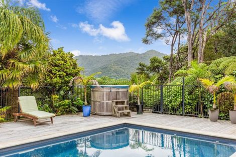 Photo of property in 1075 Huia Road, Huia, Auckland, 0604