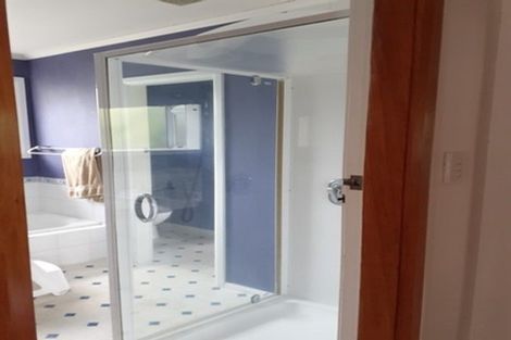 Photo of property in 12 Miles Place, Awapuni, Palmerston North, 4412