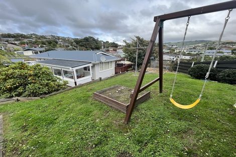 Photo of property in 11 Cara Crescent, Paparangi, Wellington, 6037