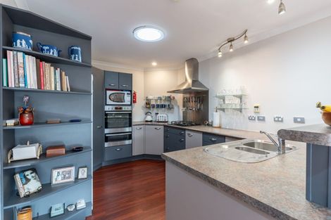 Photo of property in 212 Westchester Drive, Churton Park, Wellington, 6037