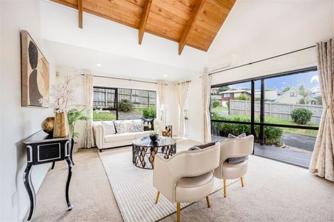 Photo of property in 17 Unsworth Drive, Unsworth Heights, Auckland, 0632