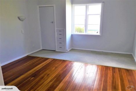 Photo of property in 18 Bell Street, Tawa, Wellington, 5028