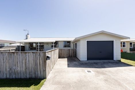 Photo of property in 8 Merton Crescent, Pirimai, Napier, 4112