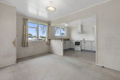 Photo of property in 30 Oakfield Crescent, Pukete, Hamilton, 3200