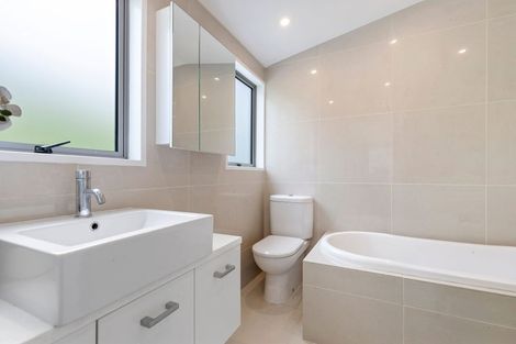 Photo of property in 7 Kelvin Place, Kelvin Heights, Queenstown, 9300