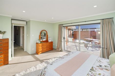 Photo of property in 432b Harewood Road, Harewood, Christchurch, 8051