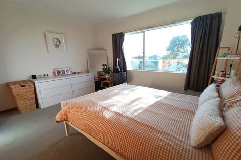 Photo of property in 73 Marine Parade, Seatoun, Wellington, 6022