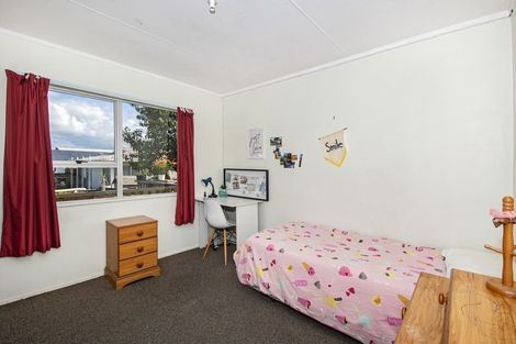 Photo of property in 24 Clark Street, Hikurangi, 0114