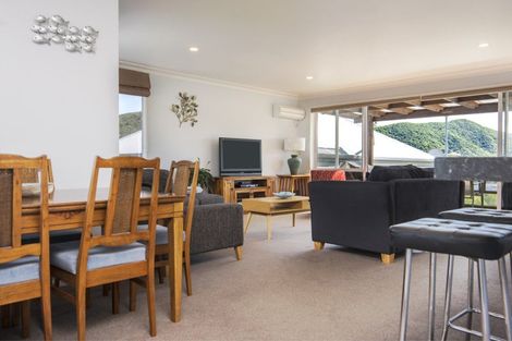 Photo of property in 1 Matai Place, Waikawa, Picton, 7220