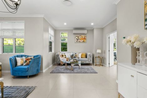 Photo of property in 16 Michael Bosher Way, Flat Bush, Auckland, 2019