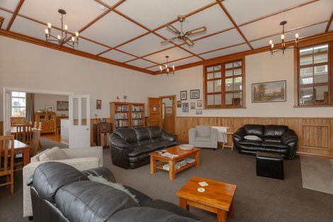 Photo of property in 33 Wellington Street, Enfield, Oamaru, 9491